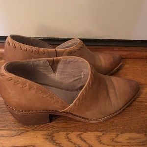 CaslonTan Leather Julian ankle Booties size 6.5